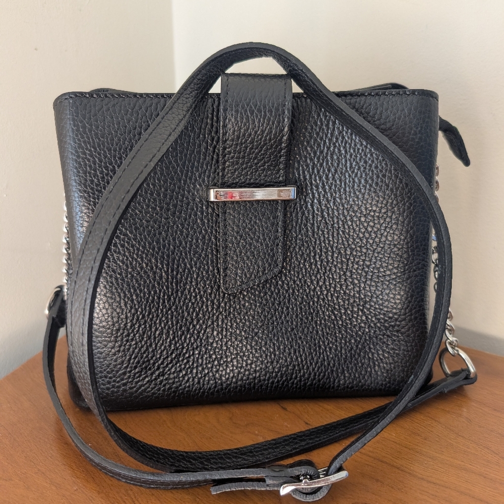 Elegant Black Leather Handbag